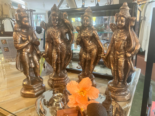 The Family- Statue Set